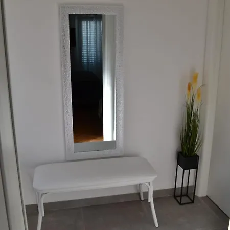 Studio Apartman Draga تروغير